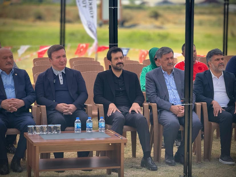 Erzincan Valimiz Hamza Aydoğdu ve Belediye Başkanımız Bekir Aksun ile birlikte Türkiye Geleneksel Türk Okçuluk Federasyonu tarafından düzenlenen 2025 Erzincan Mengücek Gazi Menzil Kupası Programı'na katıldık.