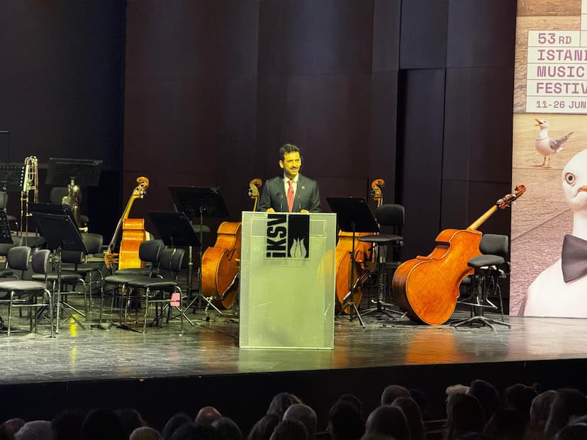 İstanbul’un kültürel belleğinde önemli bir yere sahip olan İstanbul Müzik Festivali’nin 53. yılına tanıklık ettiğimiz keyifli bir akşam yaşadık.